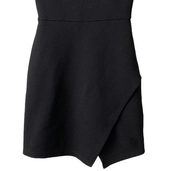 $20 flash sale! BeBe asymmetrical cap sleeve quilted black mini dress XS - Picture 5 of 7